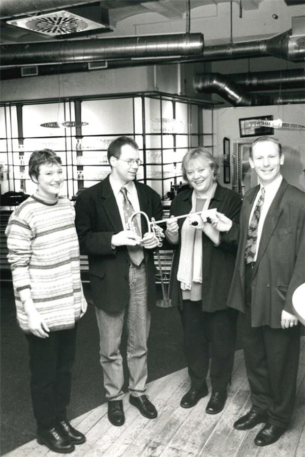 Zustand keine Überraschung: Wie Unna zum Brauereibesitzer wurde Schlüsselübergabe im Schalander: 1992 ging das „Kultur- und Kommunikationszentrum Lindenbrauerei Unna“ in Betrieb.