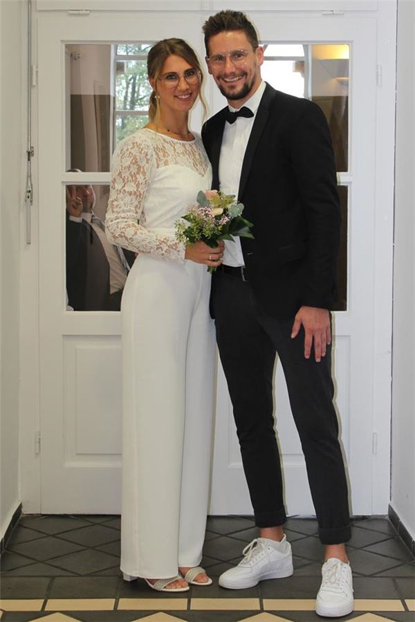 Zusammen seit 12 Jahren: Jetzt heiraten Carina und Stephen Holzwickede Hochzeit Haus Opherdicke