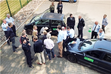 Selten gibt es nach einem Parkplatzrempler so viele Zeugen wie bei dieser Testfahrt auf dem Dekra-Gelände am Martener Hellweg. Zu viele Autofahrer fahren einfach davon.