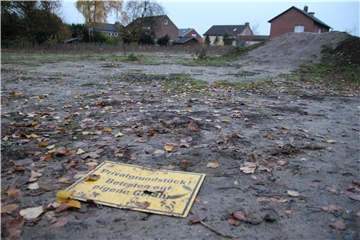 So sieht der Caritas-Bauplatz mitten in Bork aus. Auf dem ehemaligen Marktplatz will die Caritas das Altenheim bauen.