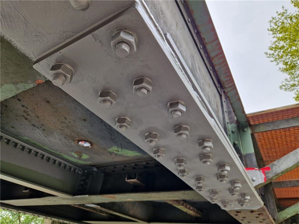 Keine Sperrung mehr: DB beendet Arbeiten an Bahnbrücke rechtzeitig Brücke von unten