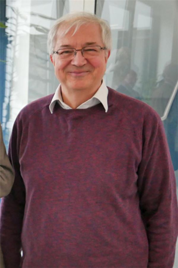 Sozialplaner: „Bis 2030 haben wir eine Chance, danach explodiert´s“ Sozialplaner Hans Zakel befasst sich seit Jahrzehnten mit dem Thema Pflege und stellt zudem jährlich den Pflegebedarfsplan für den Kreis Unna auf.