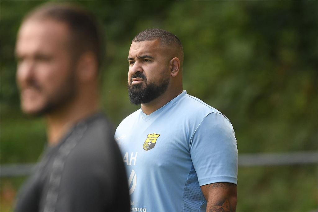Castrop-Rauxeler Klubfunktionär entlassen: Video vor JVA mit antimuslimischer Hetze kursiert Sportfreunde-Trainer Aykut Hezer.