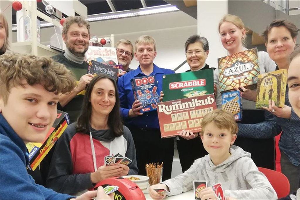 Feste, Jubiläen, Konzert: Zahlreiche Veranstaltungen am Wochenende „Stadt-Land-Spielt“ in der Gemeindebibliothek: An zwei Tagen warten Klassiker und Neuerscheinungen auf dem Spielemarkt darauf, ausprobiert zu werden.