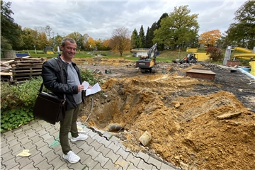 Stefan Petersmann hat das Projekt Nichtschwimmerbecken angestoßen. Mit der Entwicklung ist er allerdings aktuell unzufrieden. Besonders, weil sich die Gründe für die Bauverzögerungen nicht beeinflussen lassen.