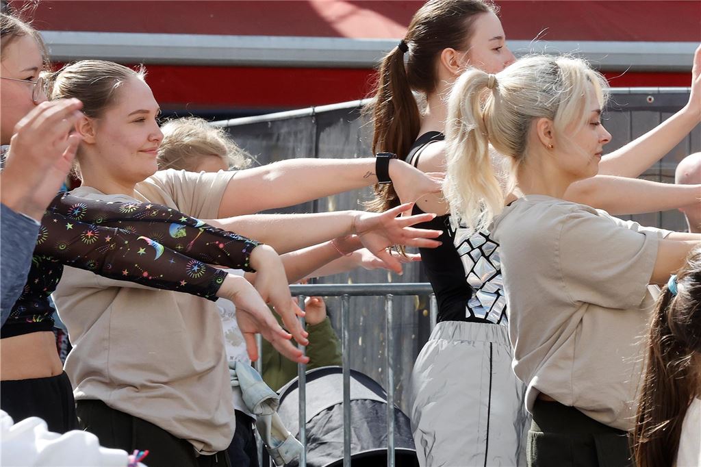 Tanzparty auf dem Alten Markt in Unna: Videos und Bilderstrecke vom großen Open-Air-Ball