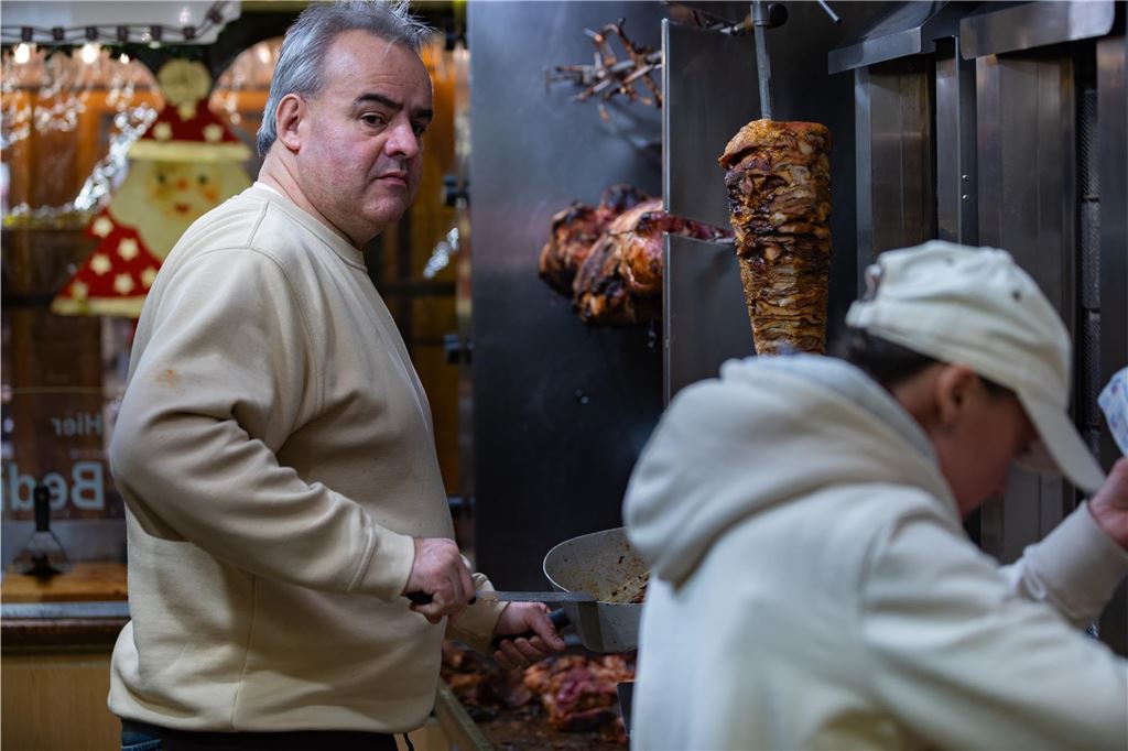 Trotz der Einschränkungen des Programms auf Unnas Weihnachtsmarkt als Reaktion auf den Anschlag auf einen Magdeburger Weihnachtsmarkt ließen sich die Besucher in Unna die Stimmung nicht vermiesen.