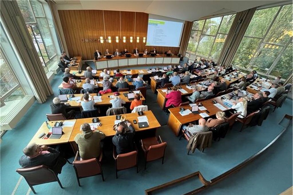 Klicki zu Reeker: „Zwischen uns kann etwas Großes entstehen“ Über die Besetzung der Posten an der Lüner Verwaltungsspitze hatte der Rat am Donnerstagabend entschieden. Die Vorauswahl traf die Findungskommission.
