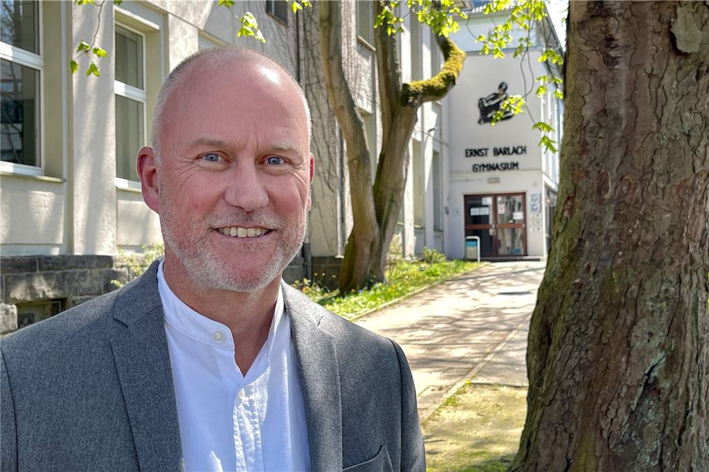 Wieder strengere Regeln beim Sitzenbleiben: So viele Kinder trifft es an Unnas Schulen Ulrich Schmitz vom Ernst Barlach-Gymnasium beruhigt Eltern der zukünftigen Fünftklässler: Die Lehrer achten darauf, dass Corona-Rückstände aufgeholt werden und holen die Kinder dort ab, wo sie aktuell sind.