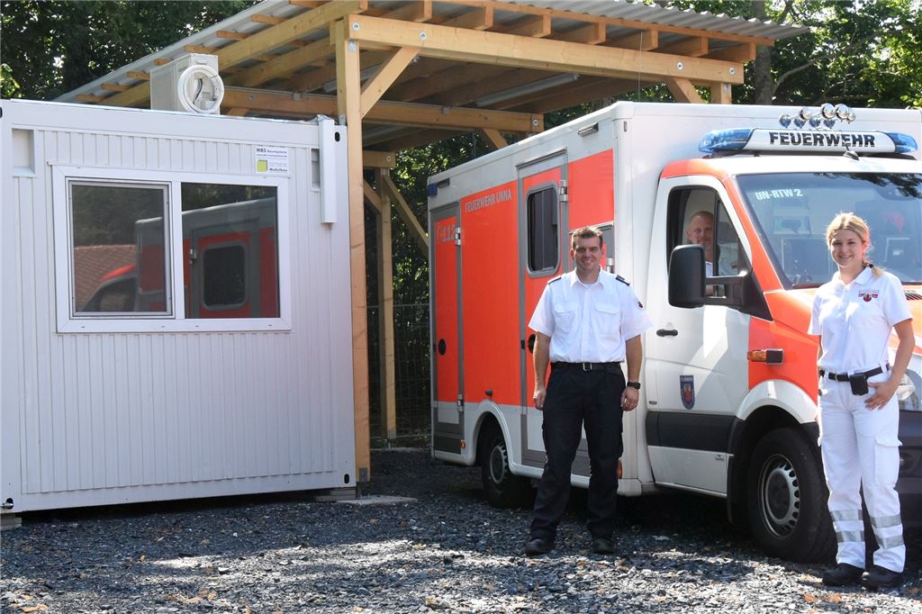 Eishalle, Feuerwache, Realschule, Radwege: Politik muss entscheiden Um schneller Menschen im Unnaer Norden versorgen zu können, hat der Rettungsdienst inzwischen einen Außenposten in Alte Heide. Die Rettungswache ist aber nur ein Provisorium.