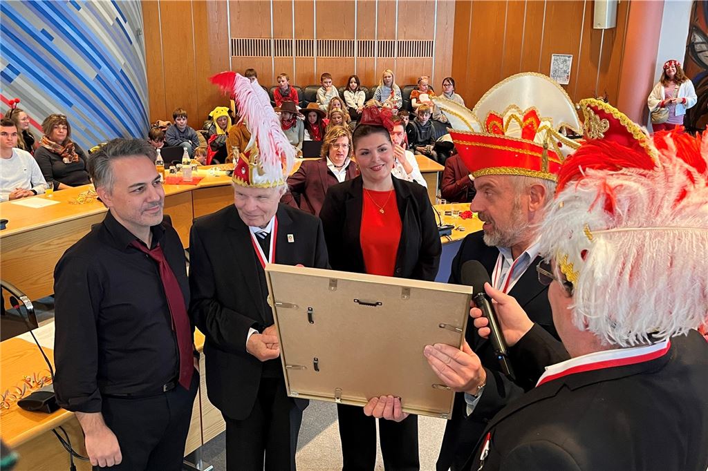 Eine Band so bunt wie der Karneval: „Sina Nossa ist für uns Schicksal“ Unna Rathaus Karneval Kulturpreis Sina Nossa