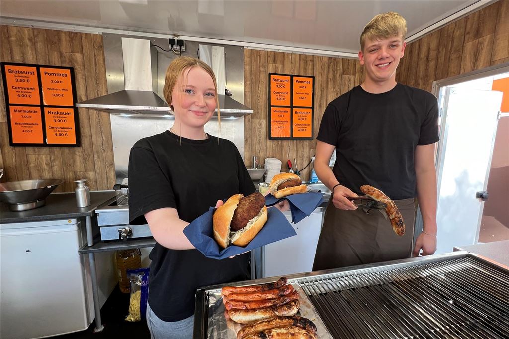 Unter tropischen und damit dem Anlass angemessenen Bedingungen hat am Freitag (2.5.) das Festival Fröndenberg Karibisch auf dem Marktplatz begonnen.