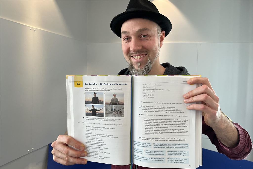 Von der Slam-Bühne ins Schulbuch: Der Weg des Marian Heuser Von der Slam Bühne ins Lehrbuch - das gelang Marian Heuser.