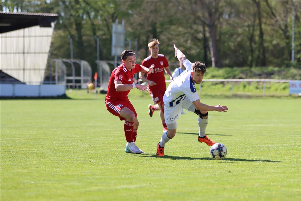 Während der Lüner SV ein spätes Gegentor kassiert, war der BV Lünen gegen Türkspor Dortmund II chancenlos. Der VfB Lünen und BW Alstedde fuhren Siege ein.