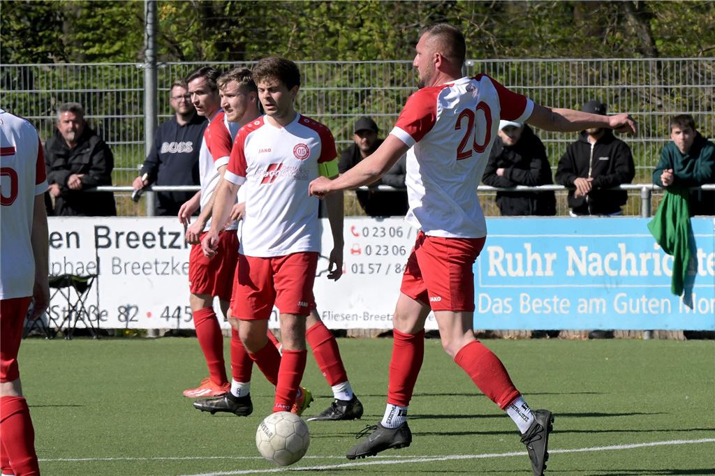 Während der Lüner SV ein spätes Gegentor kassiert, war der BV Lünen gegen Türkspor Dortmund II chancenlos. Der VfB Lünen und BW Alstedde fuhren Siege ein.