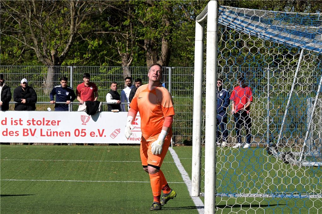 Während der Lüner SV ein spätes Gegentor kassiert, war der BV Lünen gegen Türkspor Dortmund II chancenlos. Der VfB Lünen und BW Alstedde fuhren Siege ein.