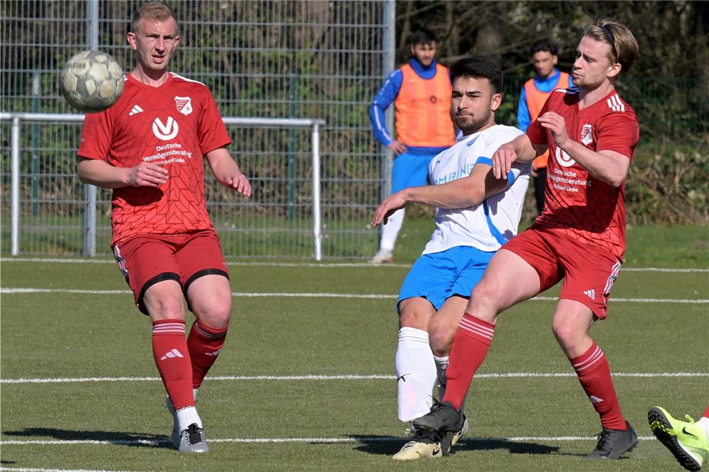 Während der Lüner SV ein spätes Gegentor kassiert, war der BV Lünen gegen Türkspor Dortmund II chancenlos. Der VfB Lünen und BW Alstedde fuhren Siege ein.
