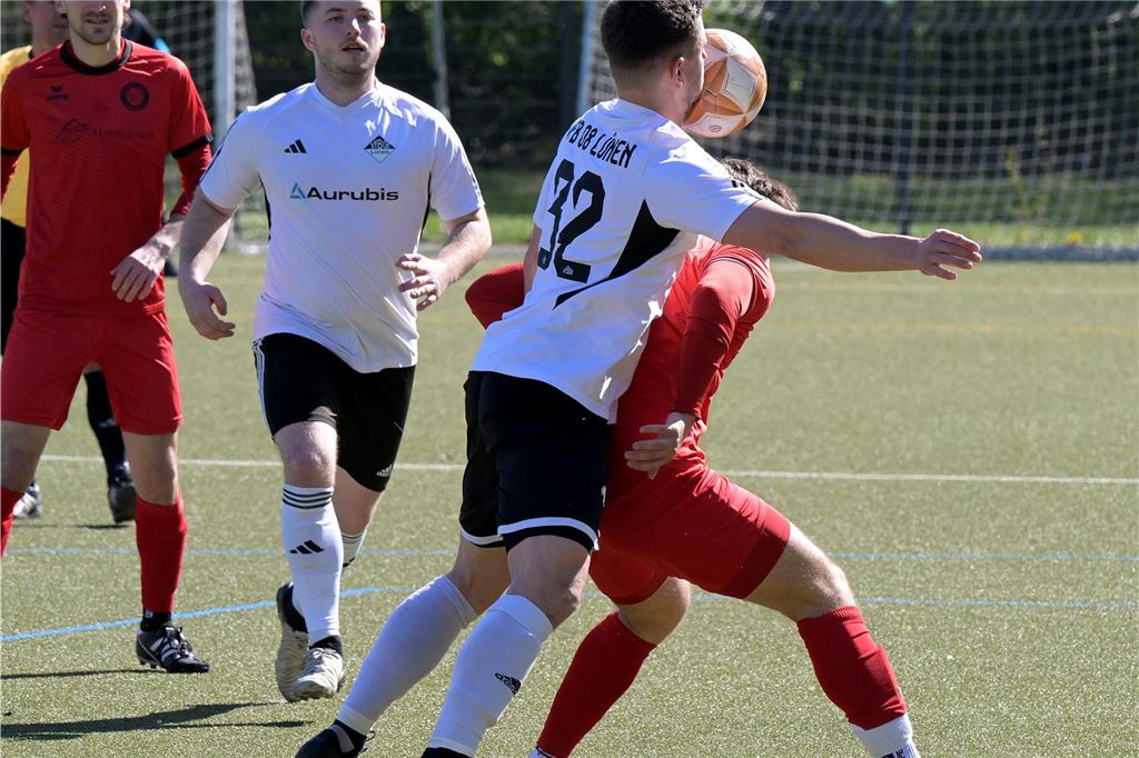 Während der Lüner SV ein spätes Gegentor kassiert, war der BV Lünen gegen Türkspor Dortmund II chancenlos. Der VfB Lünen und BW Alstedde fuhren Siege ein.