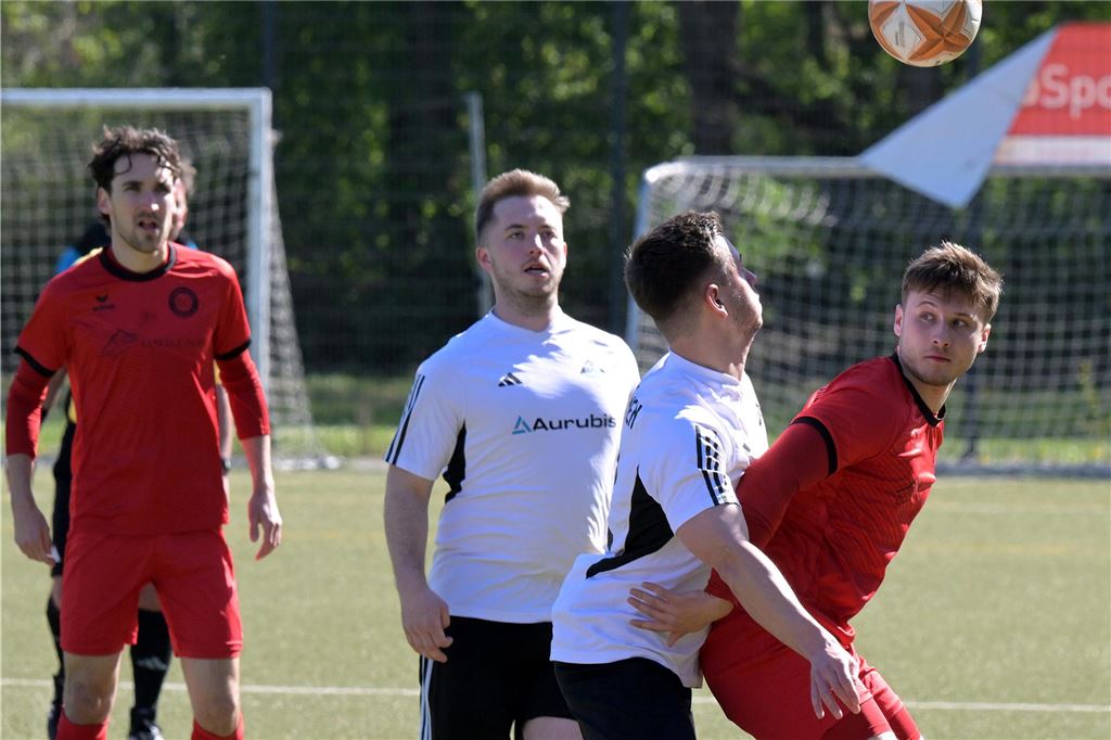 Während der Lüner SV ein spätes Gegentor kassiert, war der BV Lünen gegen Türkspor Dortmund II chancenlos. Der VfB Lünen und BW Alstedde fuhren Siege ein.