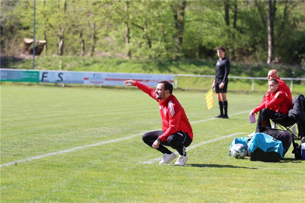 Während der Lüner SV ein spätes Gegentor kassiert, war der BV Lünen gegen Türkspor Dortmund II chancenlos. Der VfB Lünen und BW Alstedde fuhren Siege ein.