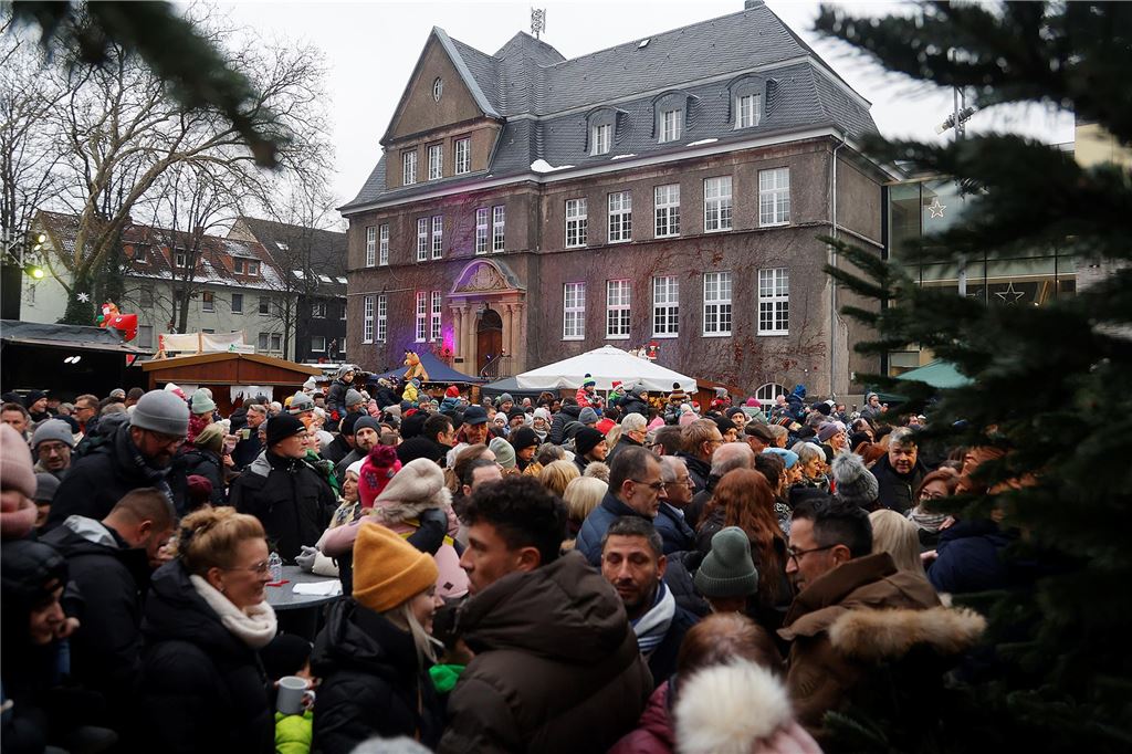 Viele Fotos: Der 35. Holzwickeder Weihnachtsmarkt in Bildern