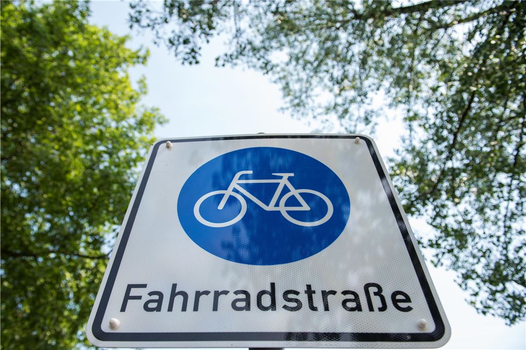 Afferder Weg: Schwierige Verkehrsplanung mit Pannen und Wendemanövern Wenn auf einer Fahrradstraße (Symbolbild) auch Autos zugelassen sind, dürfen diese dennoch nicht schneller fahren als 30 km/h. Das Tempolimit wird nicht zusätzlich ausgeschildert.