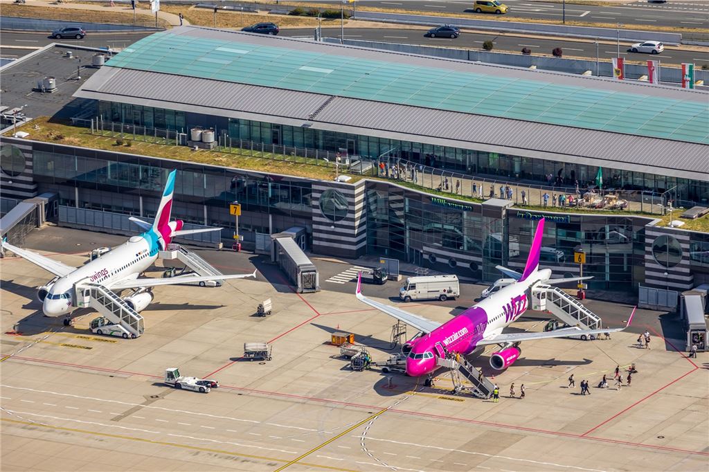 Abstrich im eigenen Test-Zentrum: Wo Holzwickeder sich sonst noch testen lassen können Wer im Holzwickeder Testzentrum keinen Termin bekommt, der muss nicht weit fahren: Kostenlose Corona-Tests sind seit Sonntag auch am Flughafen möglich.