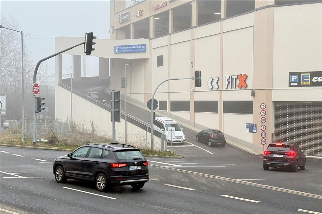 Strafzahlung wird in der Neuen Mühle selten gefordert – und nett Die Einfahrt zum Parkhaus Neue Mühle in Unna