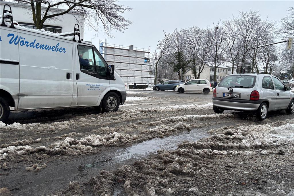 Wintereinbruch in Unna am 9.1.2025: Nach dem Schnee kommt der Matsch.
