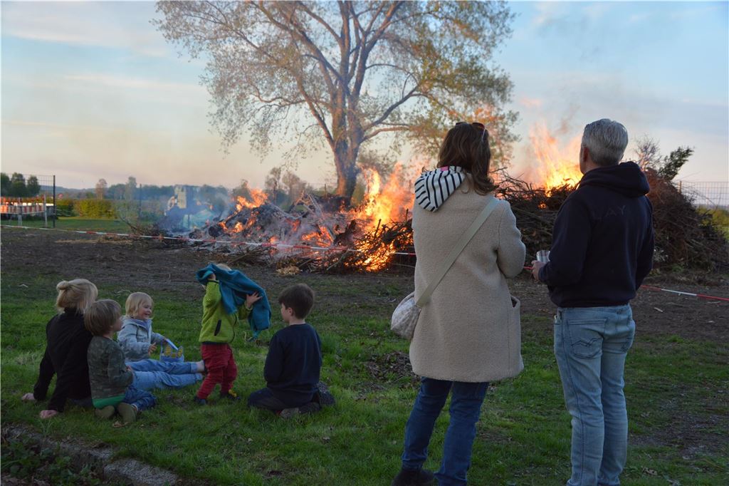 Osterfeuer Unna 2025