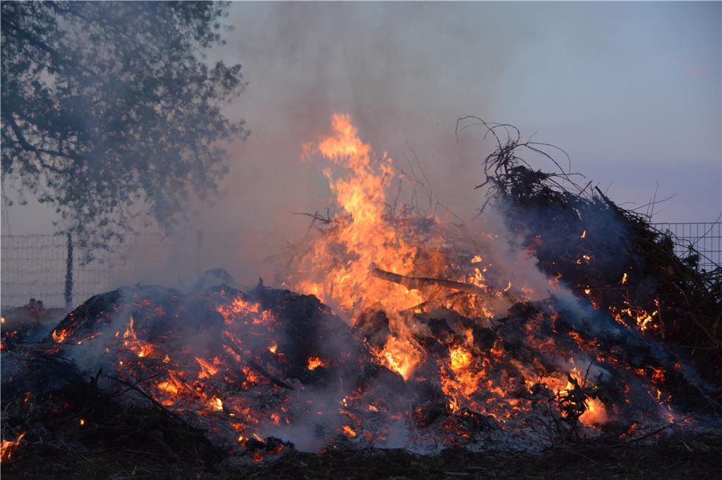 Osterfeuer Unna 2025