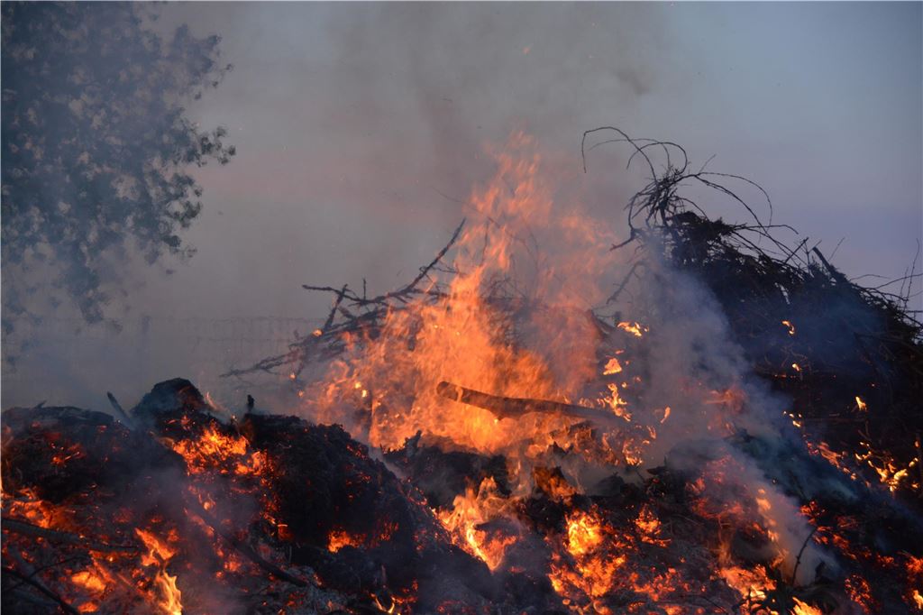 Osterfeuer Unna 2025