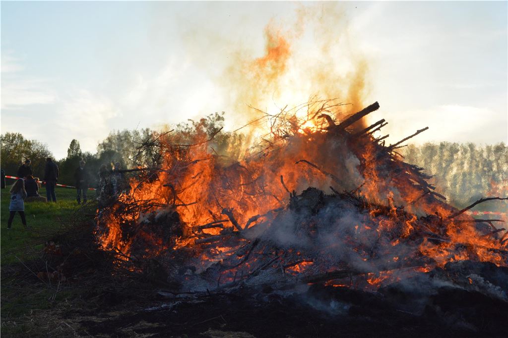 Osterfeuer Unna 2025