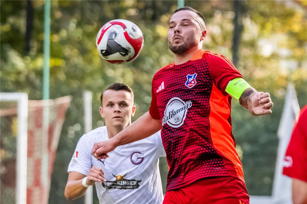 Kapitän verlässt TuS Bövinghausen: Er geht zu dem Klub, der ihn im August rausgeworfen hat Yanni Regäsel läuft nicht weiter für den TuS Bövinghausen auf.