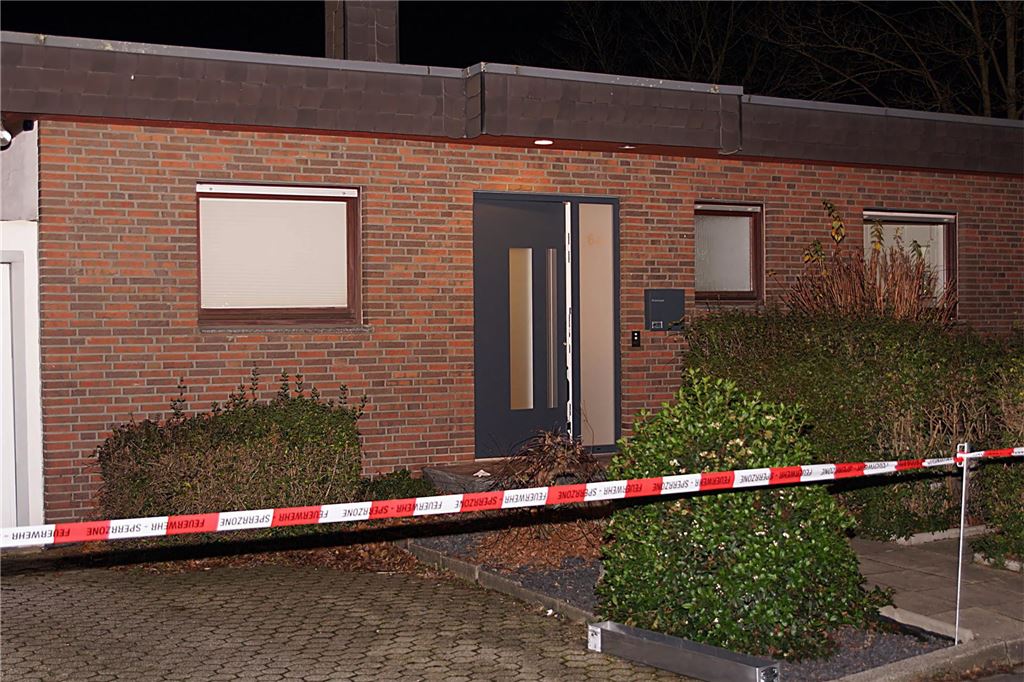 Risse in Häusern: Mehrere Gebäude in Unna mussten geräumt werden Zeitweilig waren am Hortensienweg 20 Gebäude gesperrt. Zum Schluss blieben davon zwei übrig, für die die Stadt aus Sicherheitsgründen eine Nutzung untersagt.