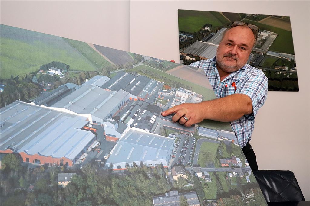 Aus für Aluwerk-Akademie: „Unnas Gewerbesteuer schreckt Investoren ab“ Zu den Investitionsvorhaben von Aluwerk-Chef Volker Findeisen gehört auch eine hauseigene Aus- und Weiterbildungseinrichtung, die die Versorgung des Unternehmens mit Fachkräften sicherstellen soll. Findeisen hält ein solchea Angebot für „überlebenswichtig“, bekommt vom Aufsichtsrat aber derzeit keine Freigabe für die auf fünf Millionen Euro angesetzten Investitionsmittel.