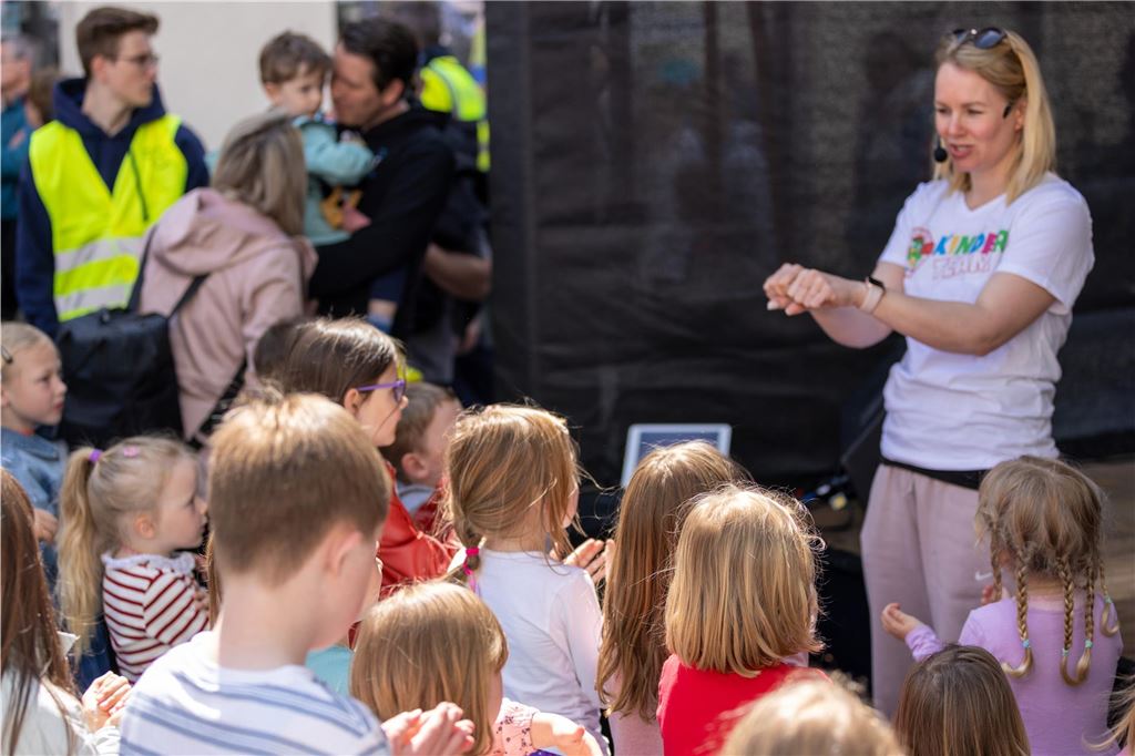 Un(n)a Festa Italiana 2023. Die schönsten Bilder von Donnerstag-Nachmittag, Minidisco mit der Tanzschule kx.