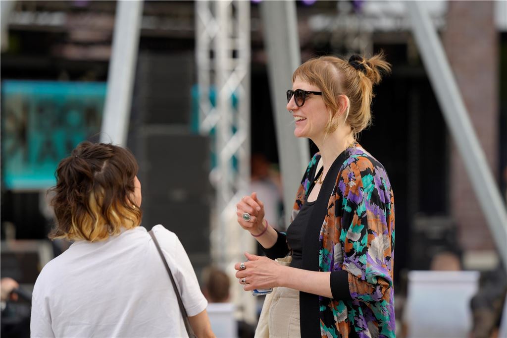 Sommerliche Atmosphäre am Dortmunder U-Turm: Viele Bilder vom „Sommer am U“ Zum Sommer-Klassiker "Sommer am U" trafen sich am Mittwochabend bei entspannter Atmosphäre viele Dortmunderinnen und Dortmunder.